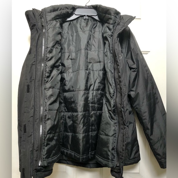 3 IN 1 CB SPORT SIZE M BLACK MEN'S JACKET AND COAT, REMOVIBLE ZIPPER HOOD,  WGOT - Picture 3 of 10